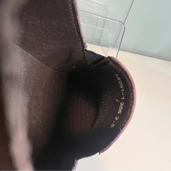 Clohoo Perforated Wine Colored Leather‎ Loafers. Size Euro 41/8. NWOT. - Picture 6 of 13